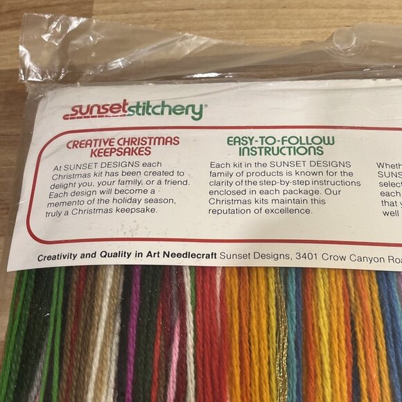 Sunset Stitchery Crewel Embroidery Kit “Christmas Tree Fantasy” 16x20 Vtg 70s - Picture 8 of 9